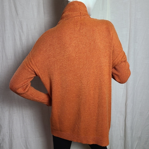 Cyrus Women's Burnt Orange Ribbed Long Sleeves Cowl Neck Pullover Knit Sweater - Picture 5 of 12